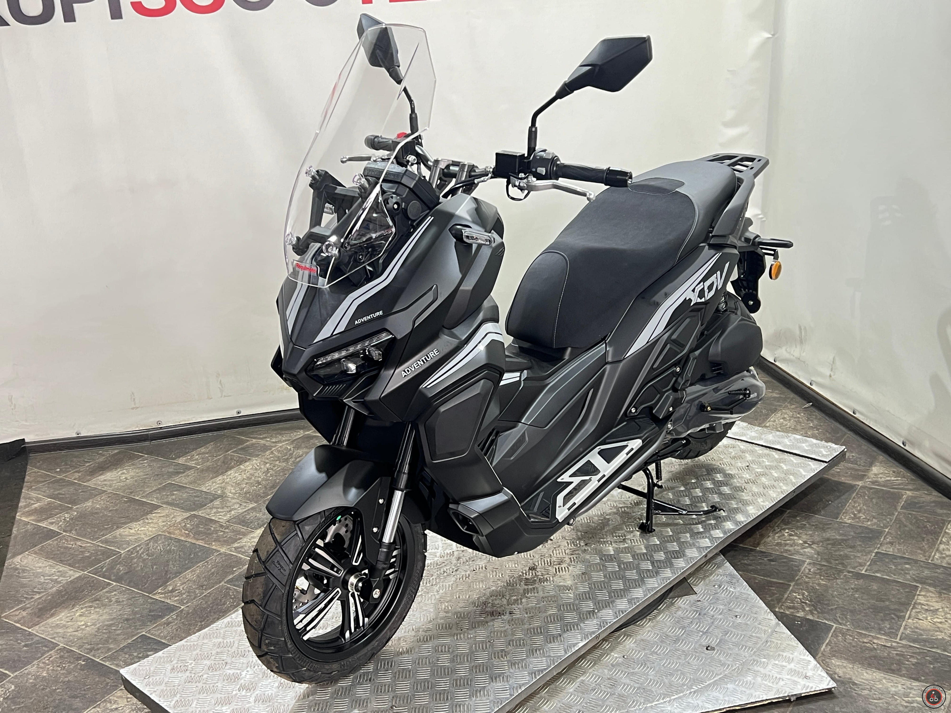 Скутер Regulmoto XDV TRAVELER  (Черный)